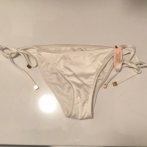 Victoria’s Secret string bikini bottom
